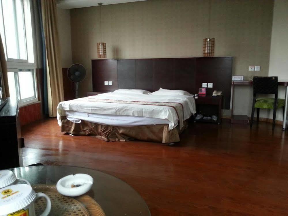 ホテル Super 8 Wenzhou Xingrong エクステリア 写真
